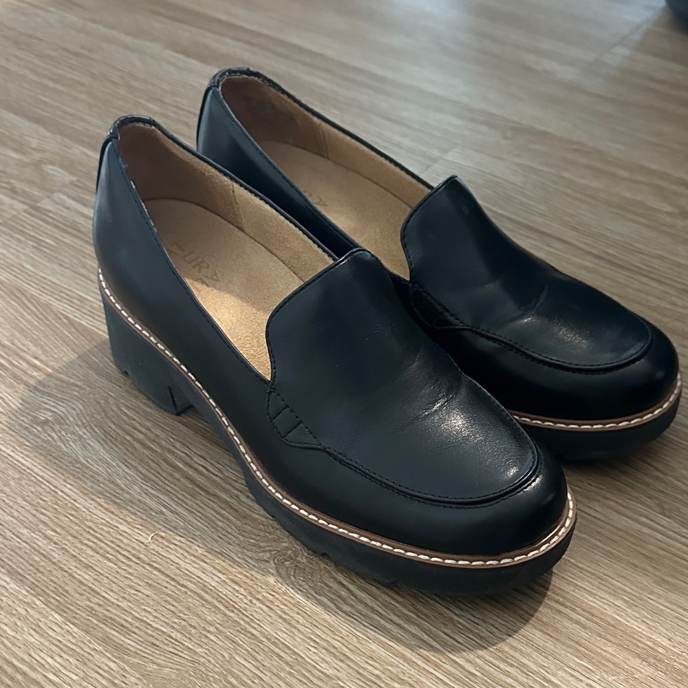 Naturalizer Black Leather Women's Flats